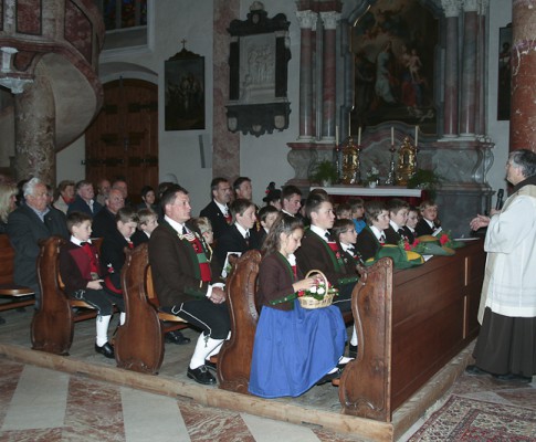 Maiandacht im Franziskaner Kloster in Schwaz
